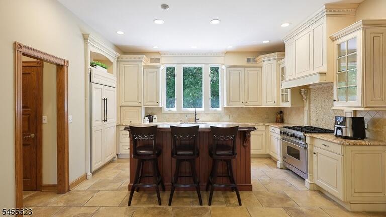 Property listing MLS 4050238 photo 13