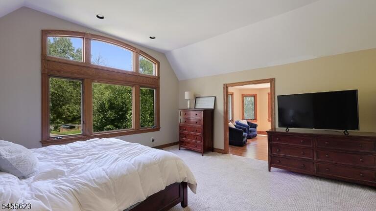 Property listing MLS 4050238 photo 24