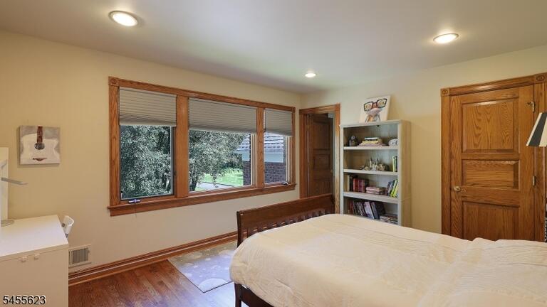 Property listing MLS 4050238 photo 32