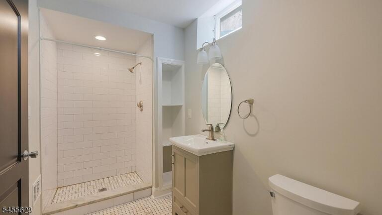 Property listing MLS 4050238 photo 40