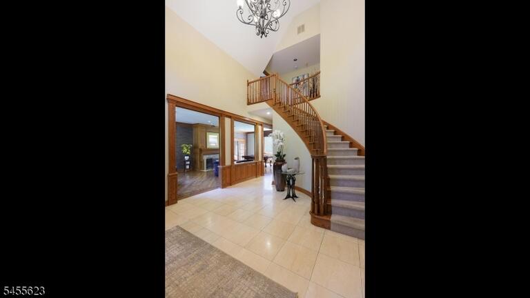 Property listing MLS 4050238 photo 5