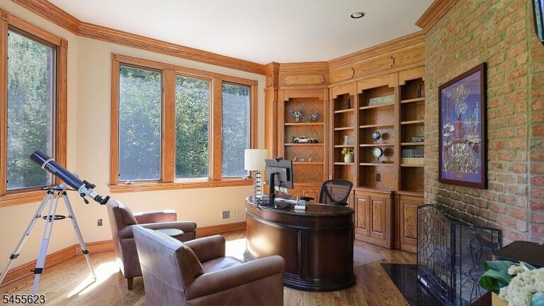 Property listing MLS 4050238 photo 9