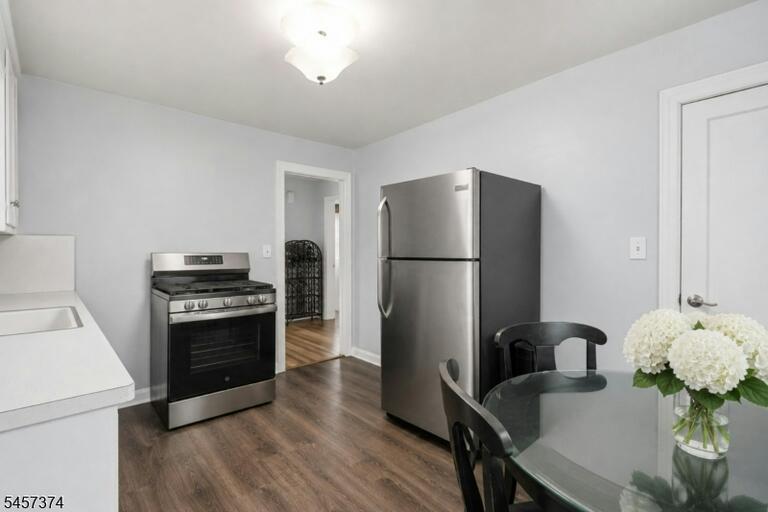 Property listing MLS 4050249 photo 9