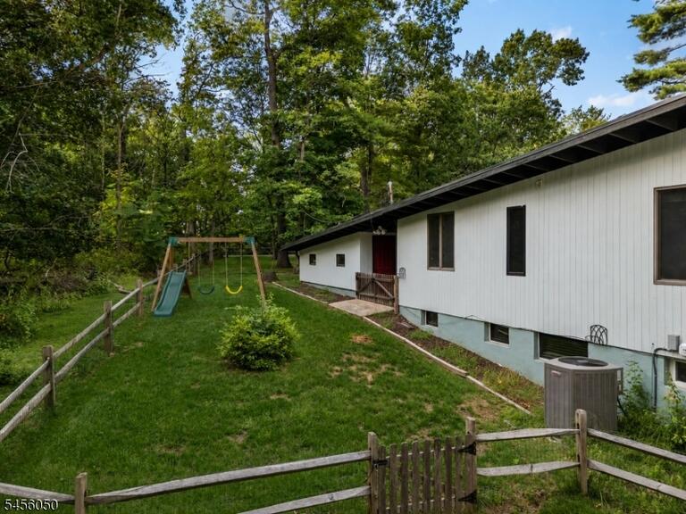 Property listing MLS 4050251 photo 33