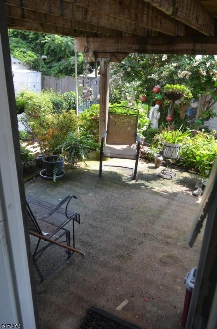 Property listing MLS 4050260 photo 33