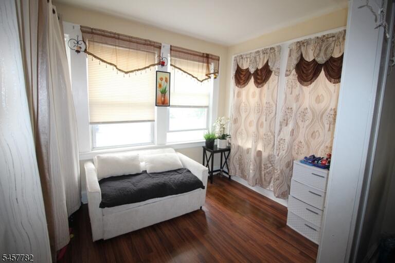 Property listing MLS 4050262 photo 2