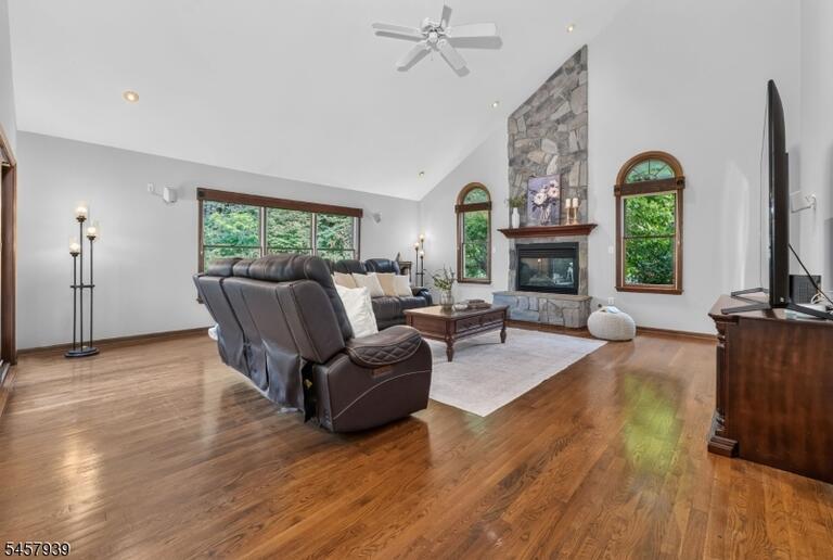 Property listing MLS 4050264 photo 20
