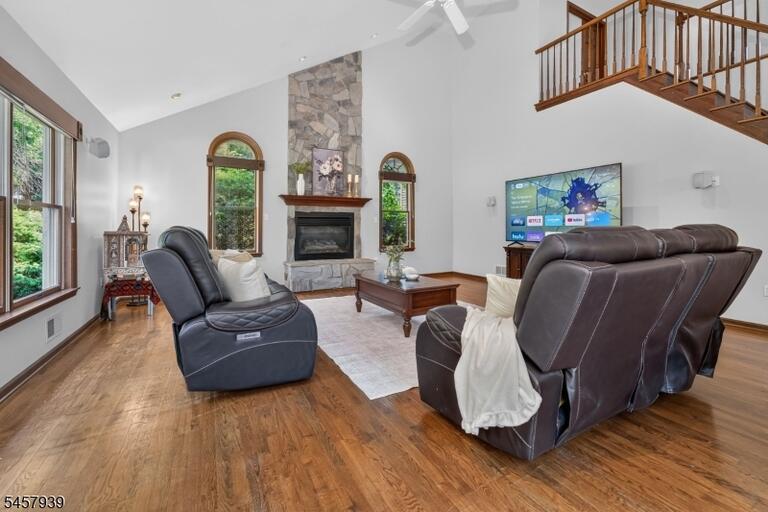 Property listing MLS 4050264 photo 22