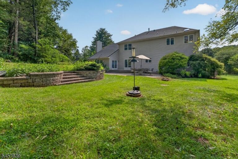 Property listing MLS 4050264 photo 36