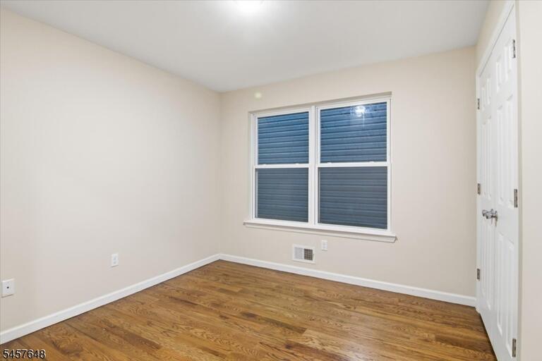 Property listing MLS 4050270 photo 10