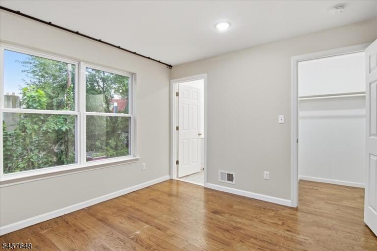 Property listing MLS 4050270 photo 16