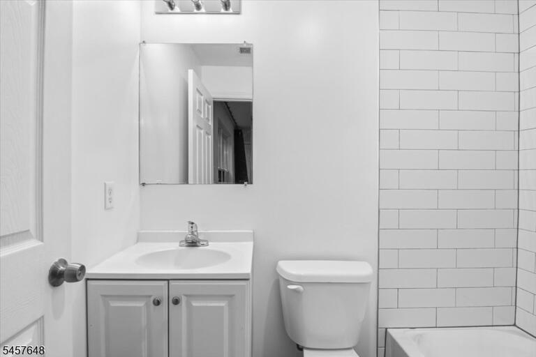 Property listing MLS 4050270 photo 17