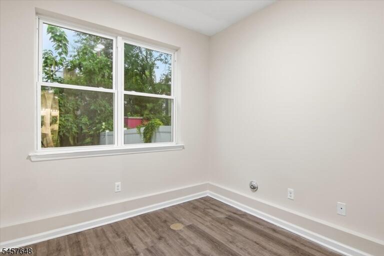 Property listing MLS 4050270 photo 21