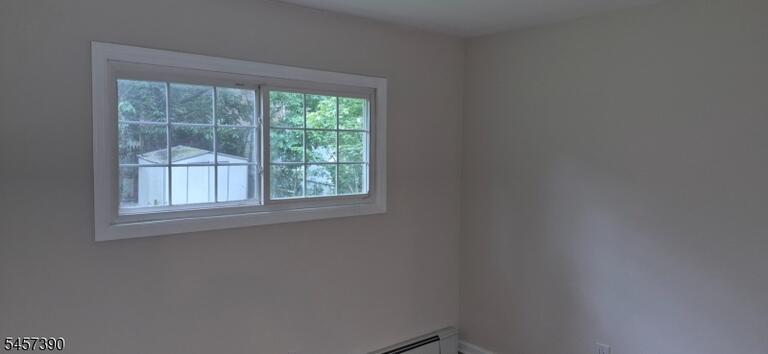 Property listing MLS 4050280 photo 7