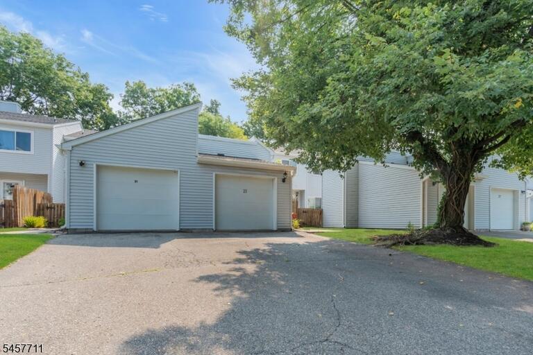 Property listing MLS 4050284 photo 1