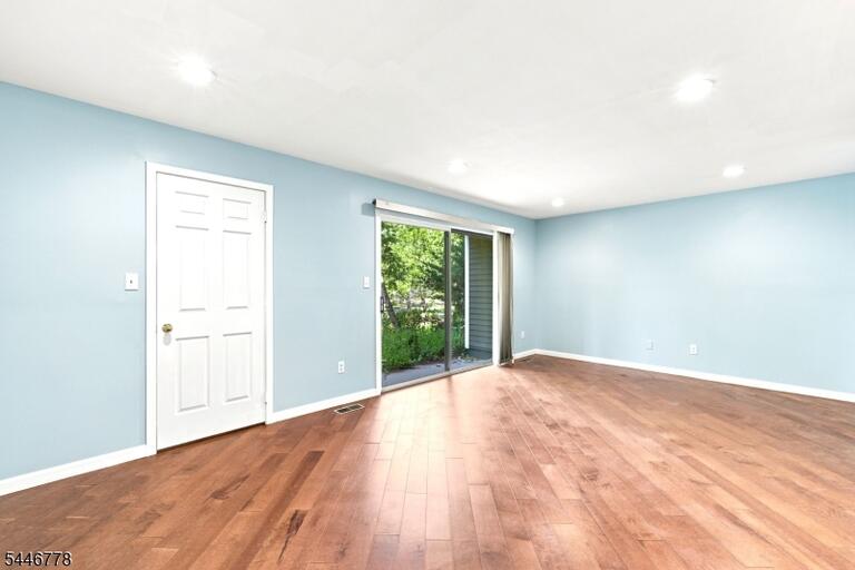 Property listing MLS 4050293 photo 10