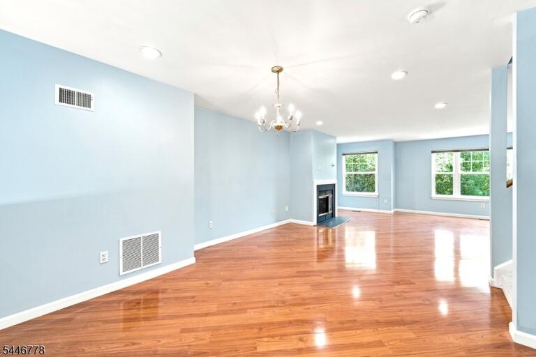 Property listing MLS 4050293 photo 14