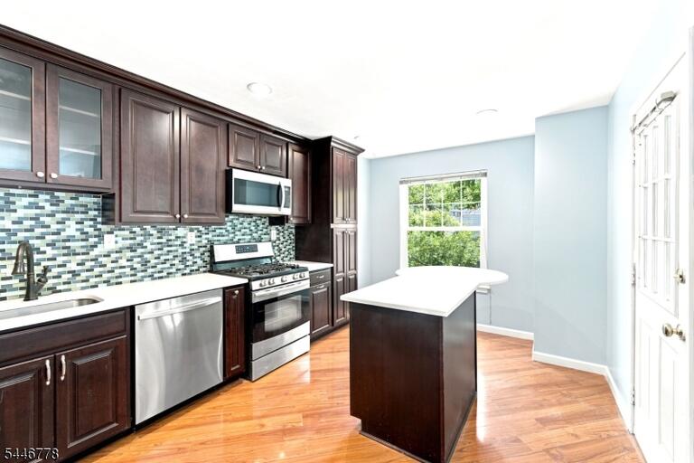 Property listing MLS 4050293 photo 23