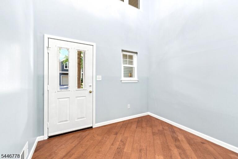 Property listing MLS 4050293 photo 8
