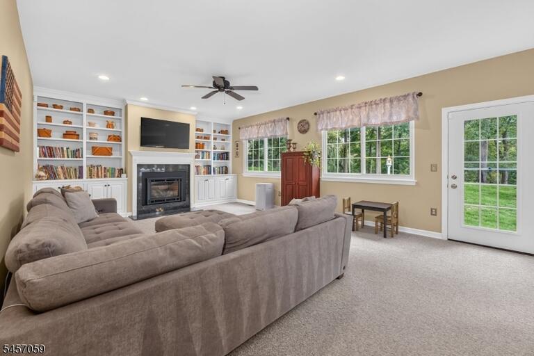 Property listing MLS 4050296 photo 8
