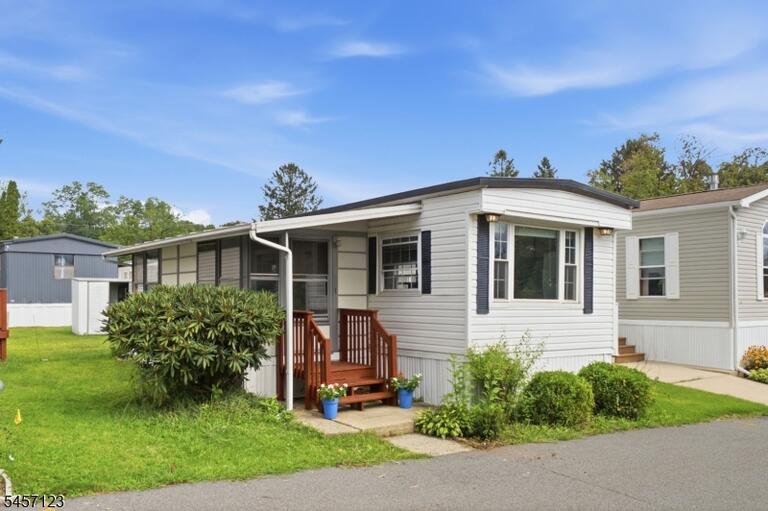 Property listing MLS 4050305 photo 1