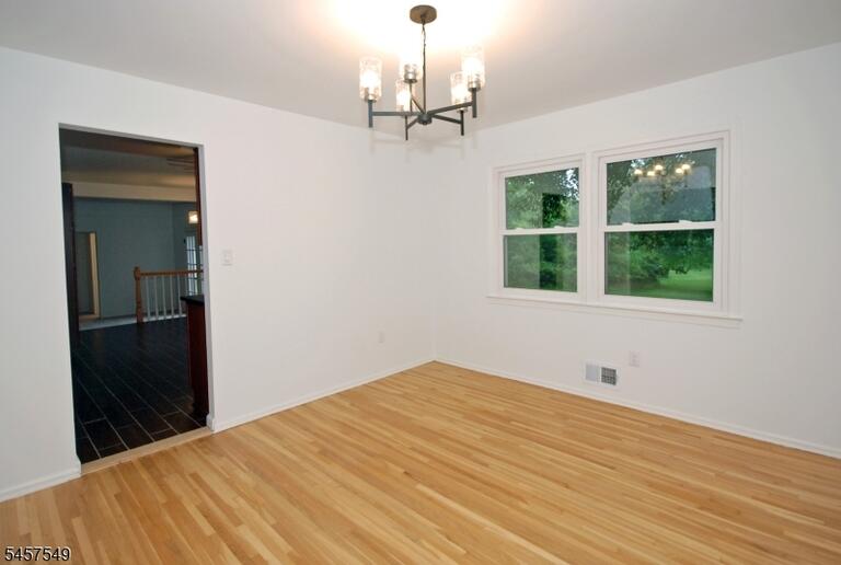 Property listing MLS 4050307 photo 10