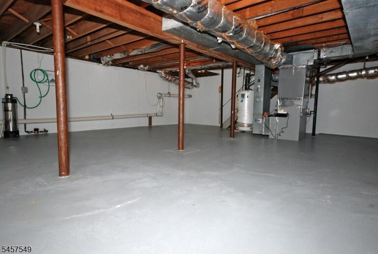 Property listing MLS 4050307 photo 38
