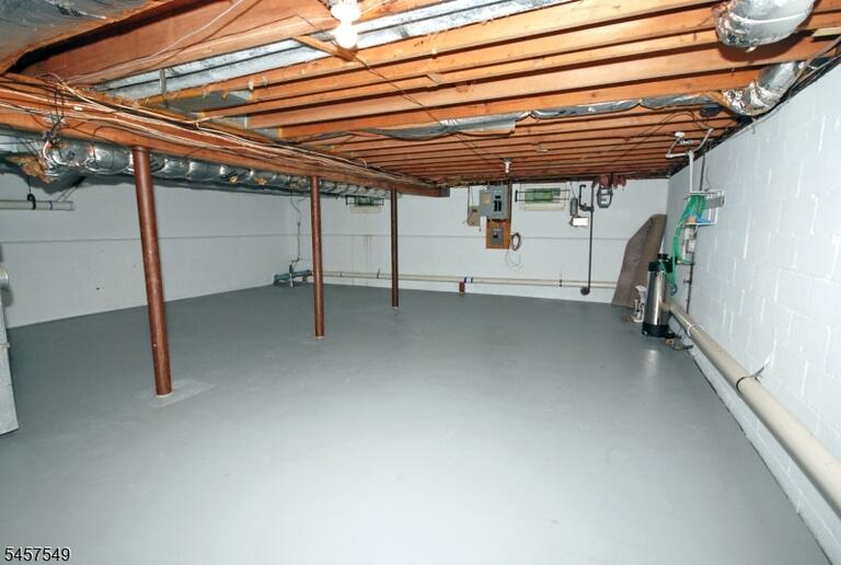 Property listing MLS 4050307 photo 39