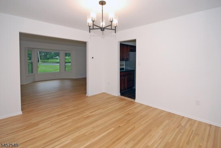Property listing MLS 4050307 photo 9
