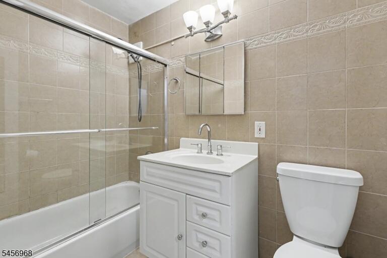 Property listing MLS 4050313 photo 24