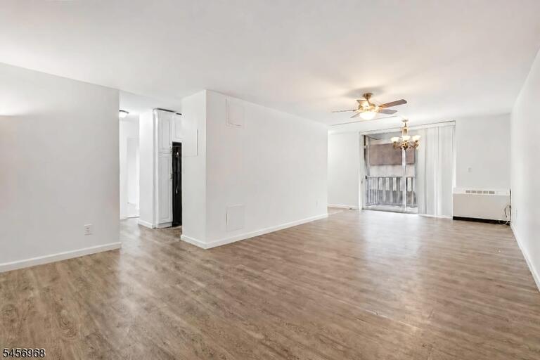 Property listing MLS 4050313 photo 3