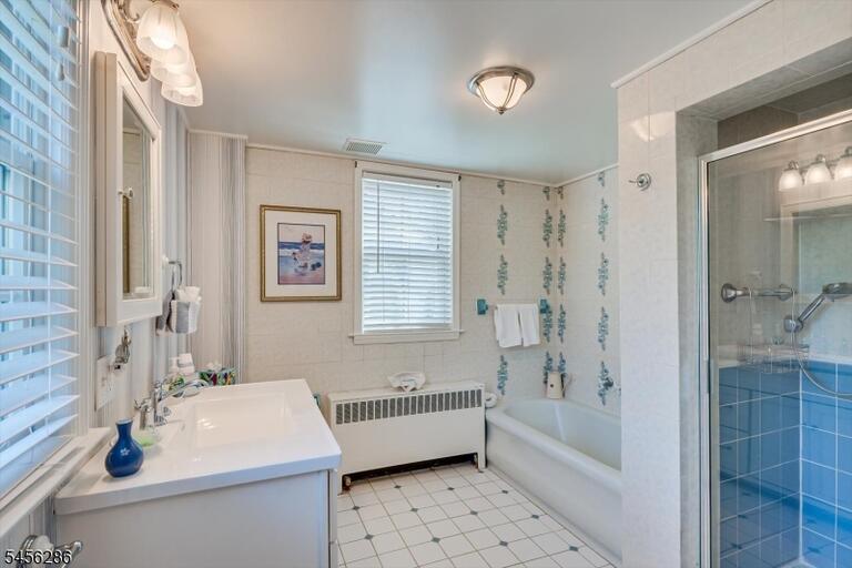 Property listing MLS 4050317 photo 37
