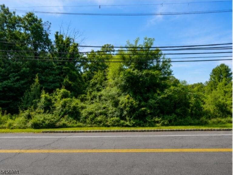 Property listing MLS 4050318 photo 4