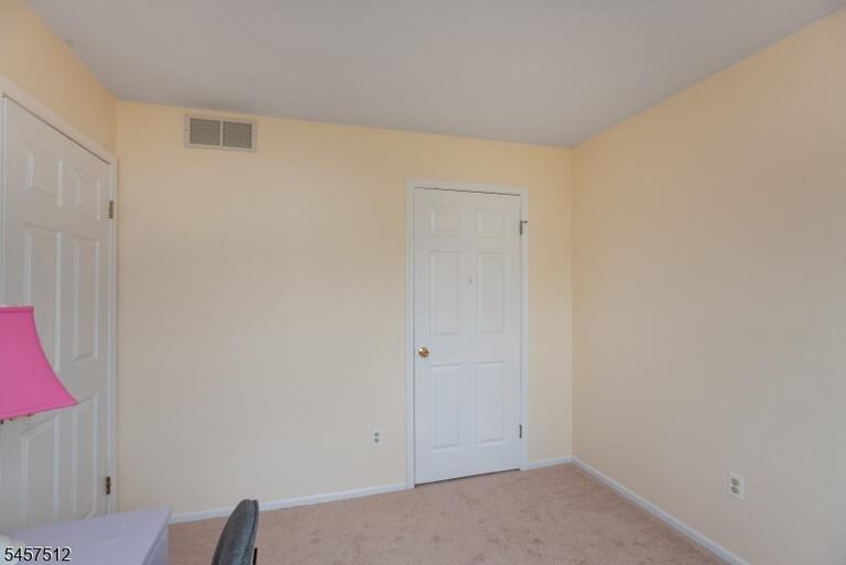 Property listing MLS 4050322 photo 25