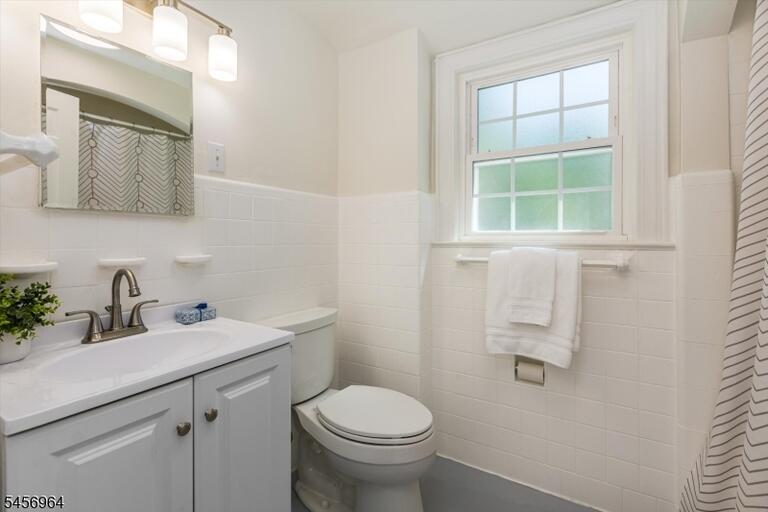 Property listing MLS 4050324 photo 28