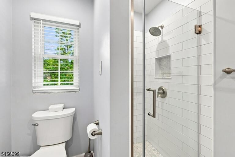 Property listing MLS 4050326 photo 28