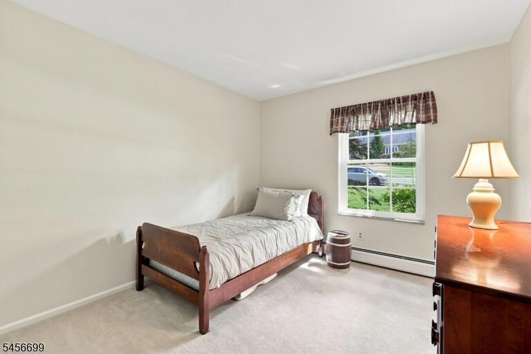 Property listing MLS 4050326 photo 32
