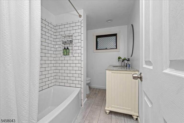 Property listing MLS 4050334 photo 15
