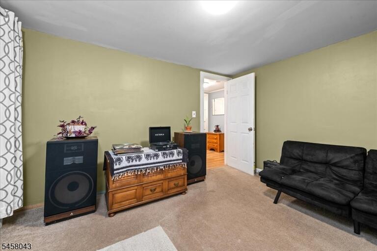 Property listing MLS 4050334 photo 16