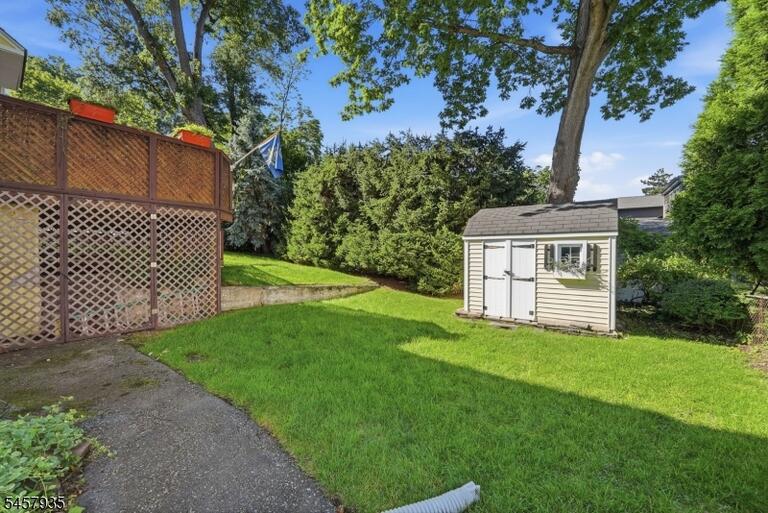 Property listing MLS 4050336 photo 24