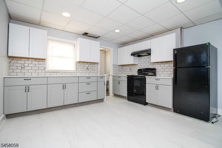 Property listing MLS 4050340 photo 4