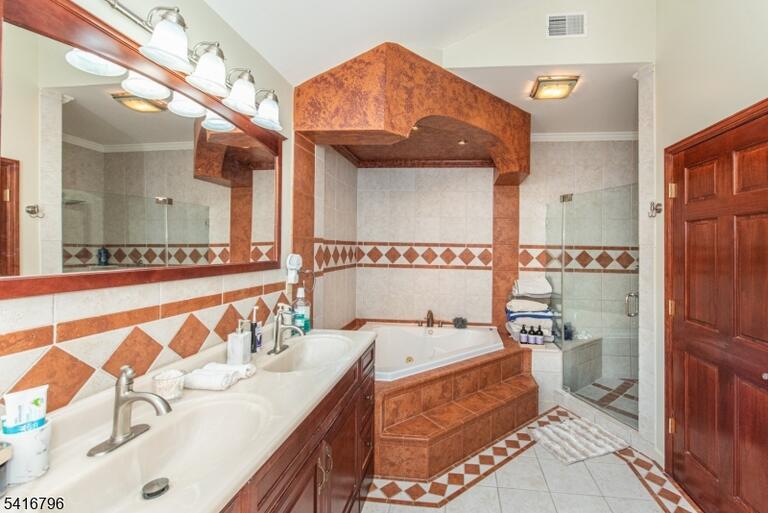 Property listing MLS 4050349 photo 16
