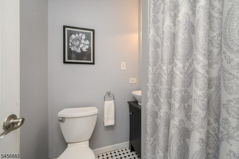 Property listing MLS 4050358 photo 13
