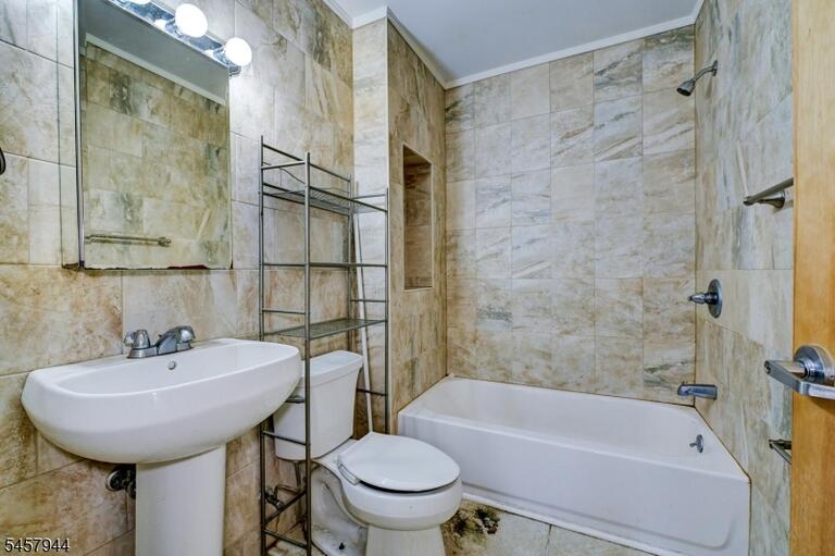 Property listing MLS 4050360 photo 18