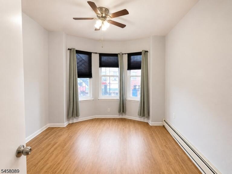 Property listing MLS 4050361 photo 5