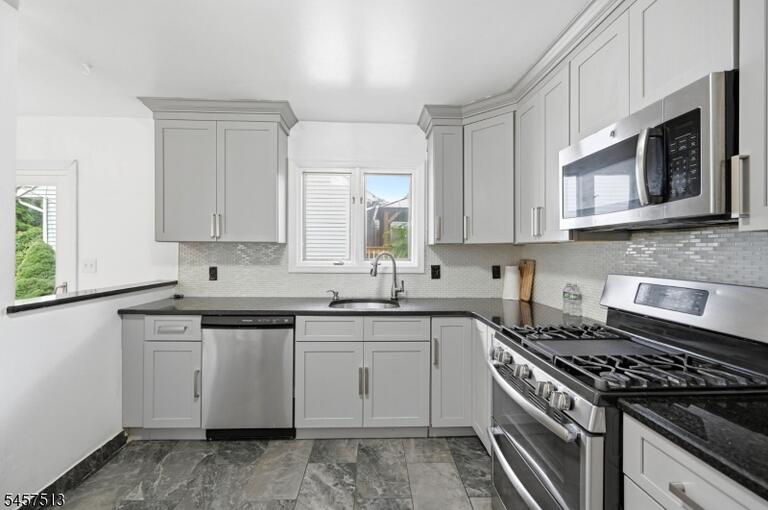 Property listing MLS 4050378 photo 7