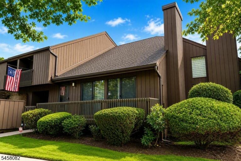 Property listing MLS 4050381 photo 2