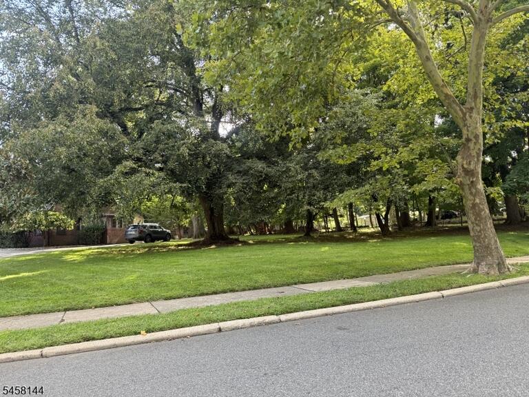 Property listing MLS 4050403 photo 3