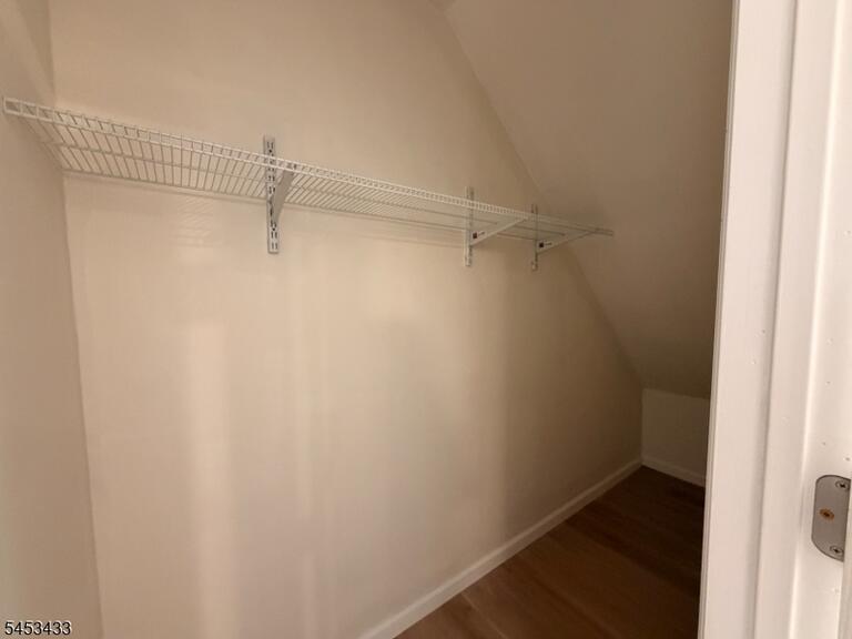 Property listing MLS 4050416 photo 9